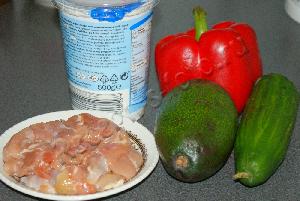 Салат из курицы и авокадо